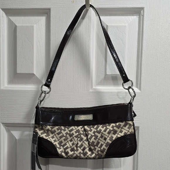 Tommy Hilfiger Handbags - Tommy Hilfiger Brown and Tan Bag